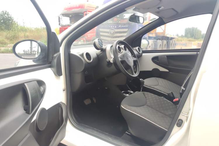 Used BYD F0 2015 1.0L AMT XuanKu Model Driver Seat