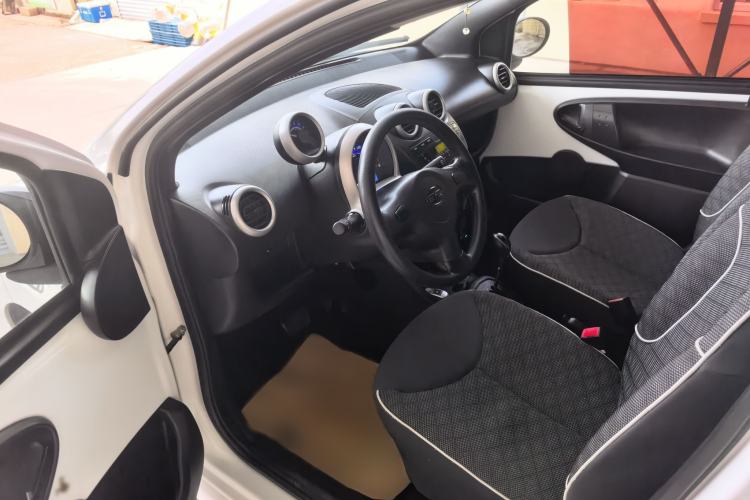 Used BYD F0 2015 1.0L AMT XuanKu Model Driver Seat