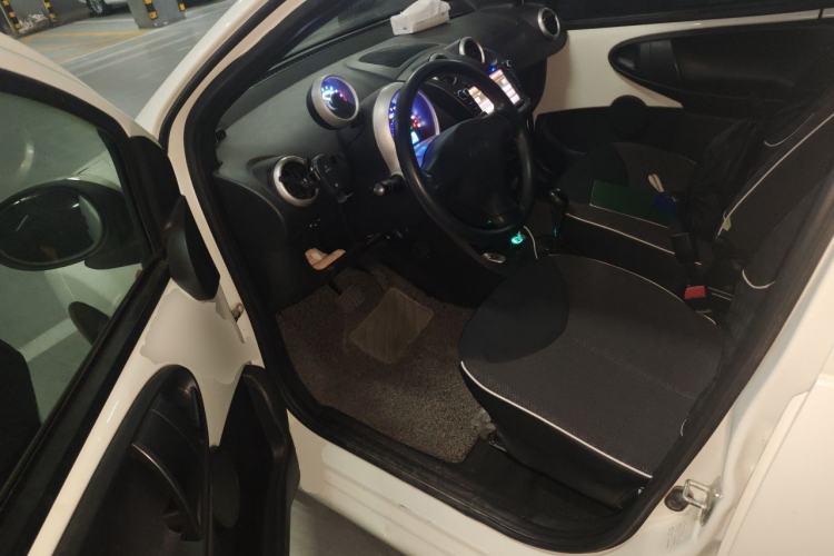 Used BYD F0 2015 1.0L AMT Joyful Cool Model Driver Seat