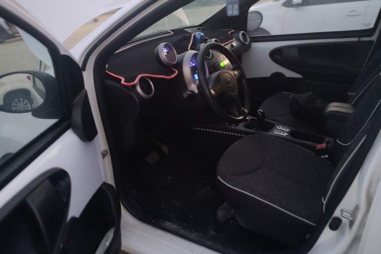 Used BYD F0 2015 1.0L AMT XuanKu Model Driver Seat
