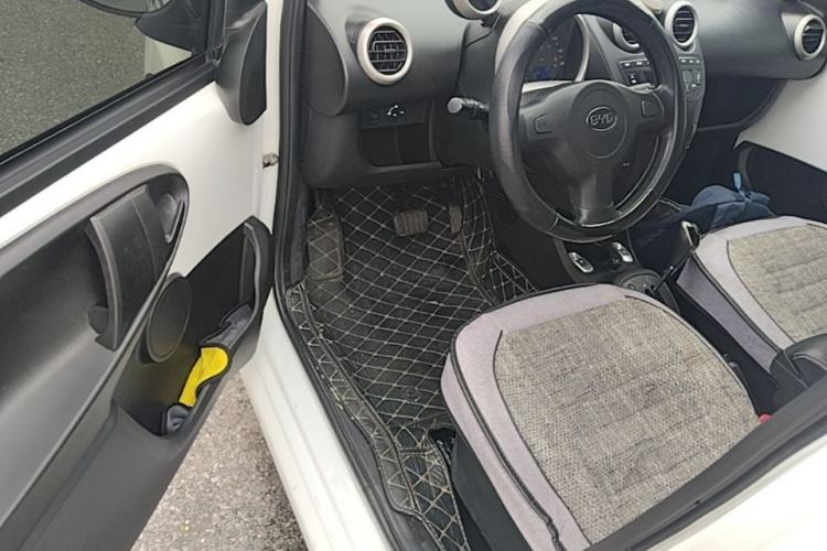 Used BYD F0 2015 1.0L AMT XuanKu Model Driver Seat