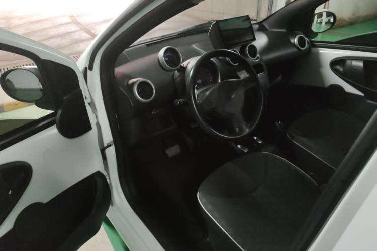Used BYD F0 2015 1.0L AMT XuanKu Model Driver Seat