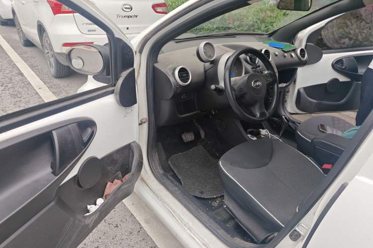 Used BYD F0 2015 1.0L AMT XuanKu Model Driver Seat