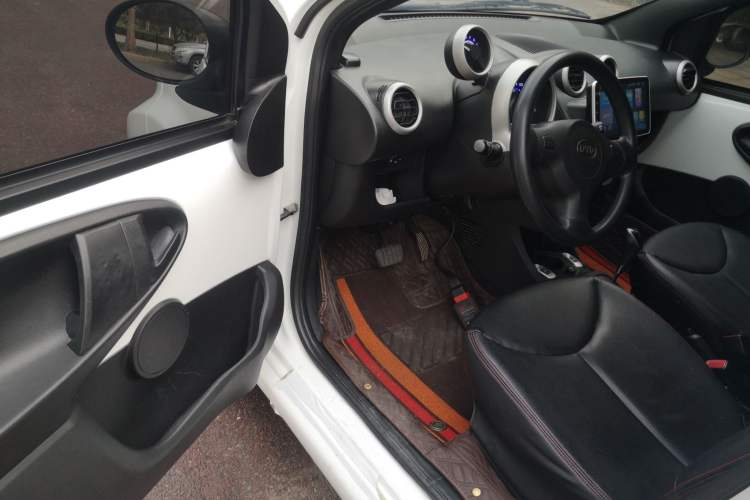 Used BYD F0 2015 1.0L AMT XuanKu Model Driver Seat