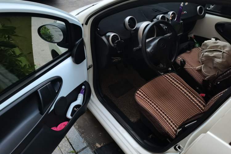 Used BYD F0 2015 1.0L AMT XuanKu Model Driver Seat