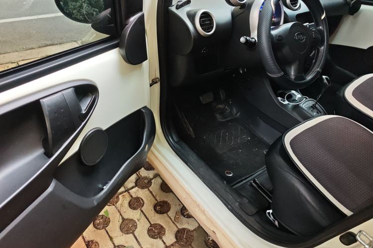 Used BYD F0 2015 1.0L AMT XuanKu Model Driver Seat