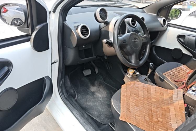 Used BYD F0 2015 1.0L AMT XuanKu Model Driver Seat