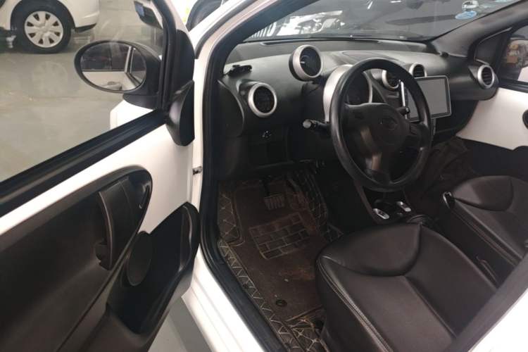 Used BYD F0 2015 1.0L AMT XuanKu Model Driver Seat