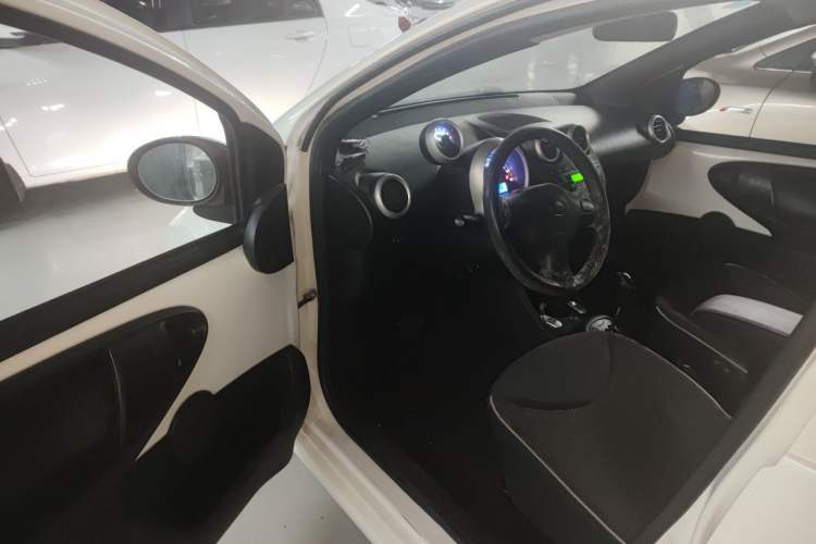 Used BYD F0 2015 1.0L AMT XuanKu Model Driver Seat
