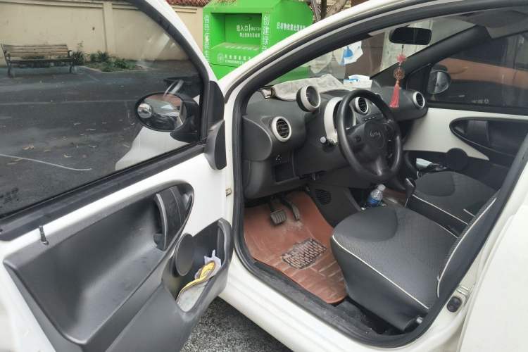Used BYD F0 2015 1.0L AMT XuanKu Model Driver Seat