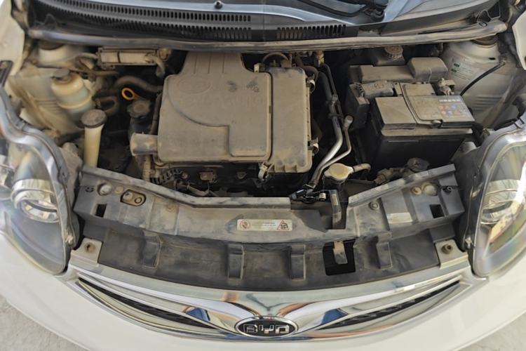 Used BYD F0 2015 1.0L AMT XuanKu Model Engine Bay