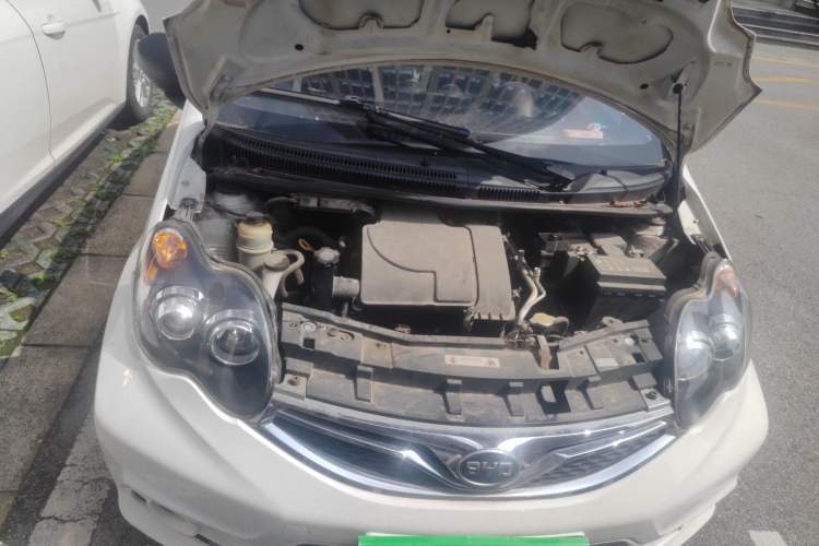 Used BYD F0 2015 1.0L AMT XuanKu Model Engine Bay