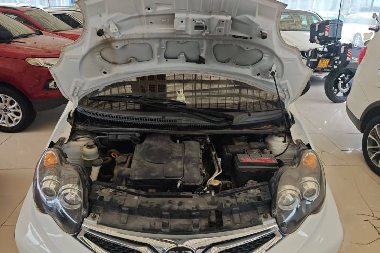 Used BYD F0 2015 1.0L AMT XuanKu Model Engine Bay