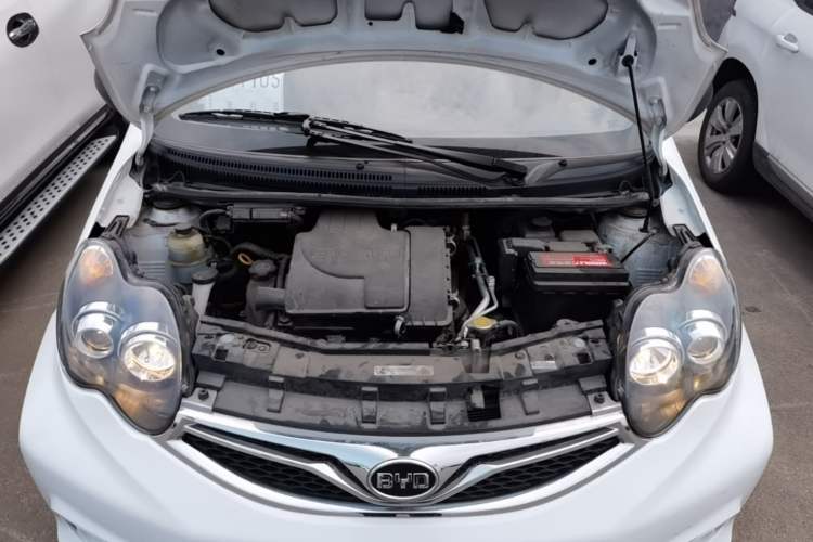 Used BYD F0 2015 1.0L AMT XuanKu Model Engine Bay
