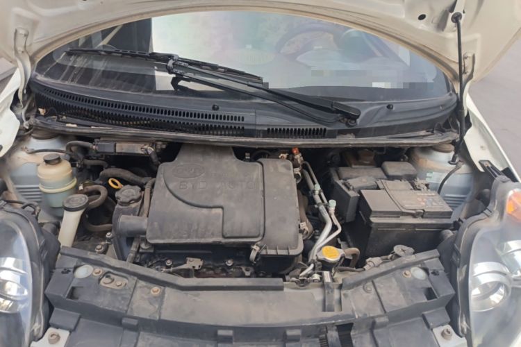 Used BYD F0 2015 1.0L AMT XuanKu Model Engine Bay