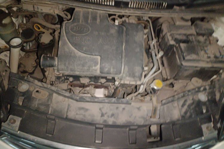 Used BYD F0 2015 1.0L AMT XuanKu Model Engine Bay