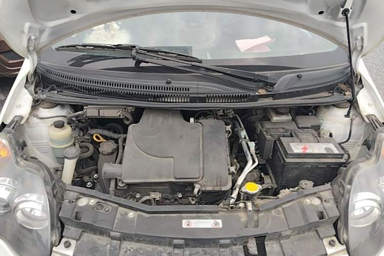 Used BYD F0 2015 1.0L AMT XuanKu Model Engine Bay