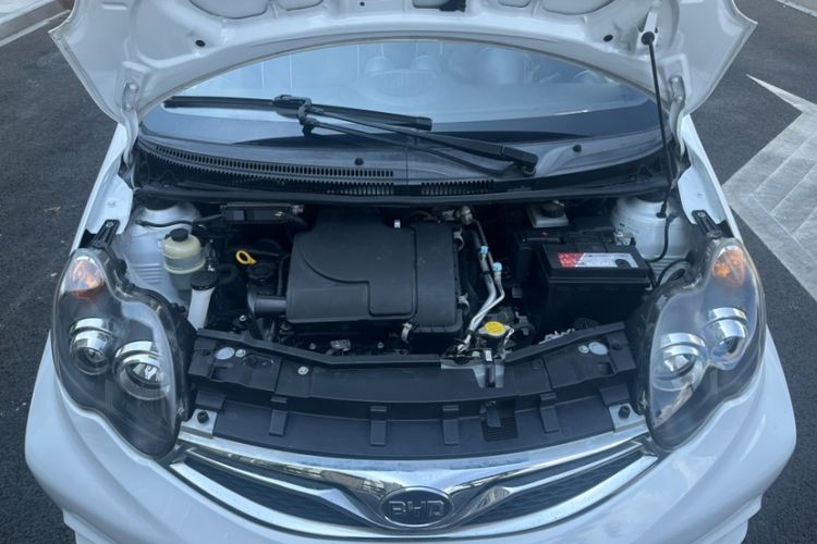 Used BYD F0 2015 1.0L AMT XuanKu Model Engine Bay
