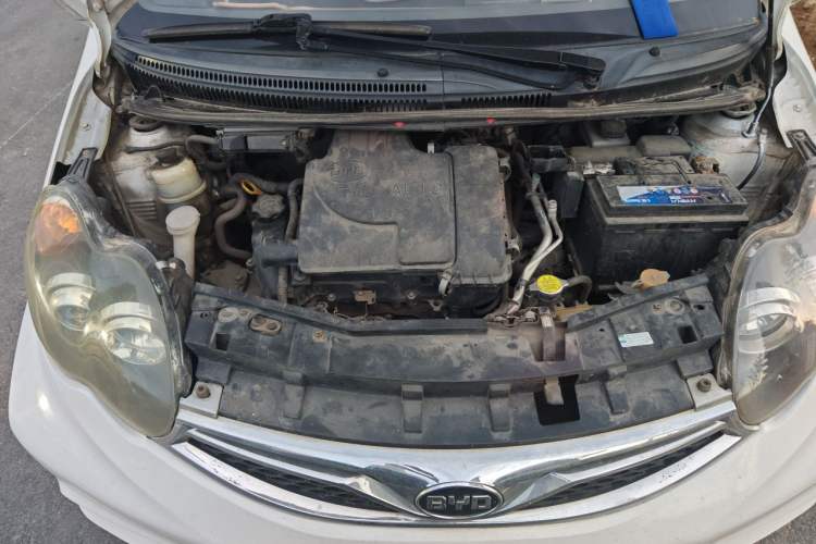 Used BYD F0 2015 1.0L AMT XuanKu Model Engine Bay