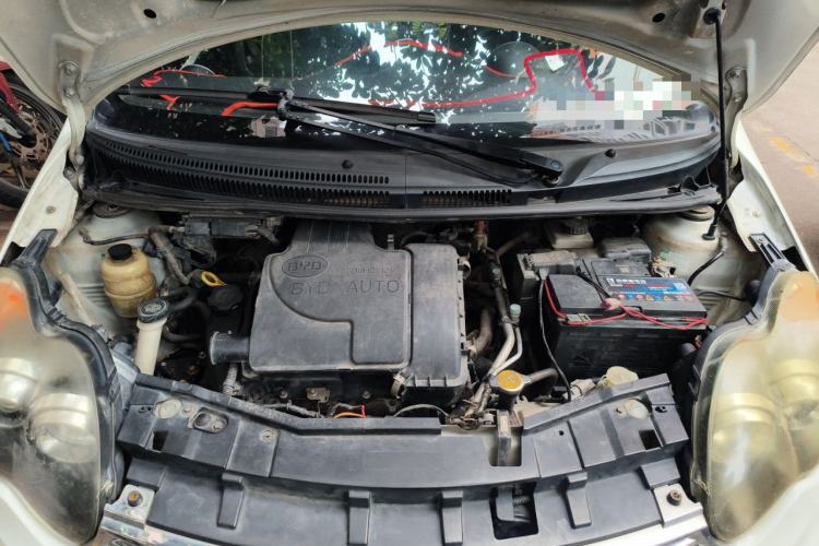 Used BYD F0 2015 1.0L AMT XuanKu Model Engine Bay