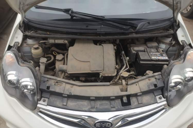 Used BYD F0 2015 1.0L AMT XuanKu Model Engine Bay