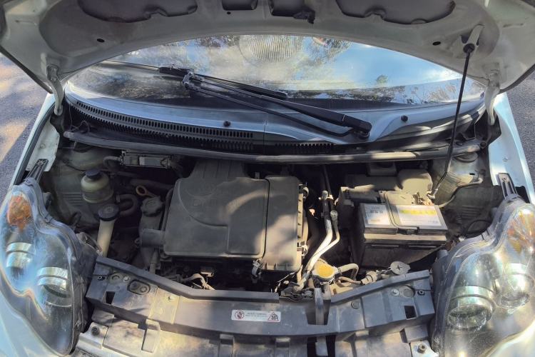 Used BYD F0 2015 1.0L AMT XuanKu Model Engine Bay