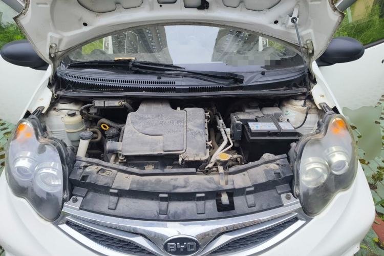Used BYD F0 2015 1.0L AMT XuanKu Model Engine Bay