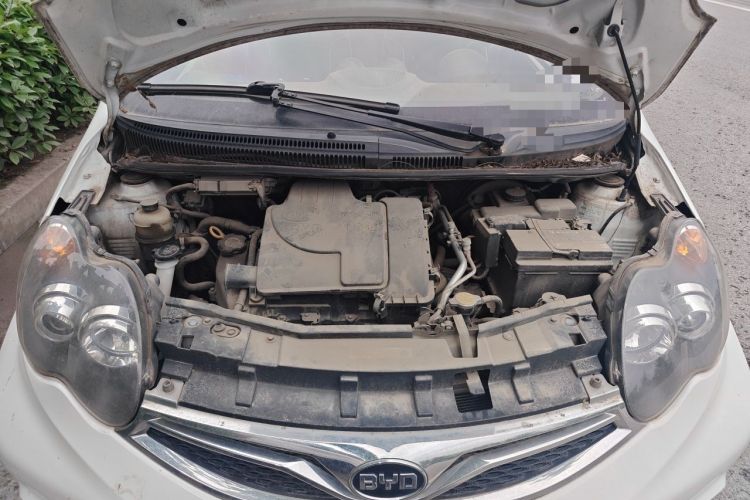 Used BYD F0 2015 1.0L AMT XuanKu Model Engine Bay