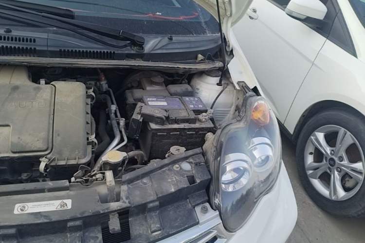 Used BYD F0 2015 1.0L AMT XuanKu Model Engine Bay Left