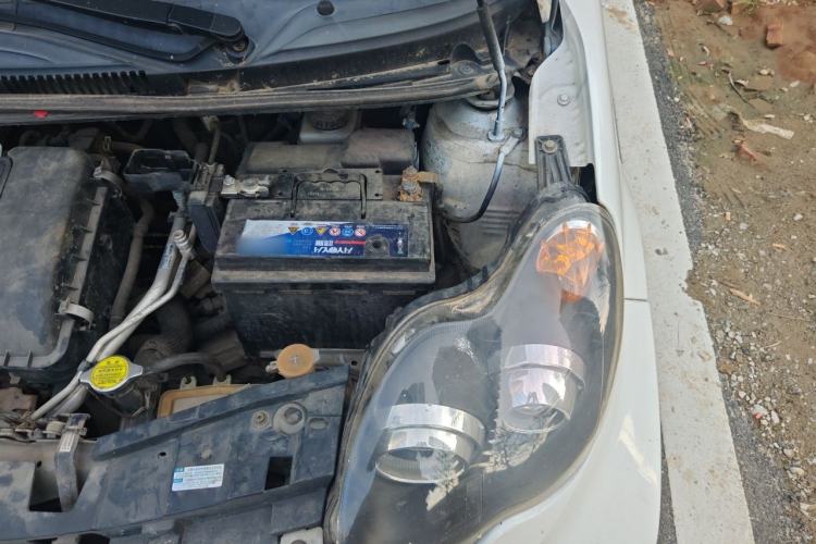 Used BYD F0 2015 1.0L AMT XuanKu Model Engine Bay Left