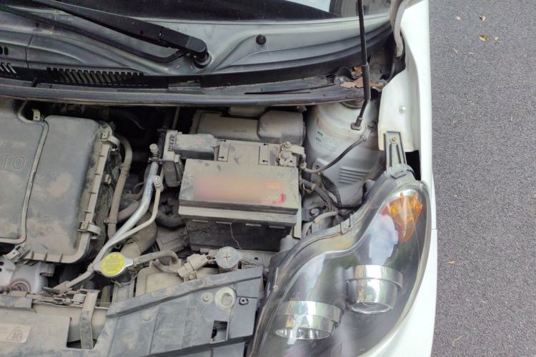 Used BYD F0 2015 1.0L AMT XuanKu Model Engine Bay Left