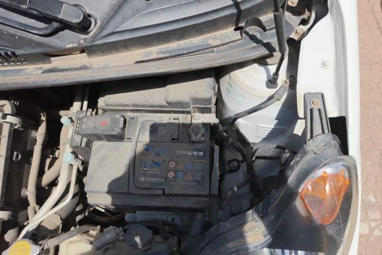 Used BYD F0 2015 1.0L AMT XuanKu Model Engine Bay Left