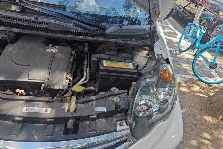 Used BYD F0 2015 1.0L AMT XuanKu Model Engine Bay Left