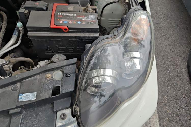 Used BYD F0 2015 1.0L AMT XuanKu Model Engine Bay Left