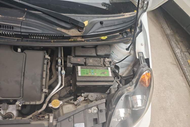 Used BYD F0 2015 1.0L AMT XuanKu Model Engine Bay Left