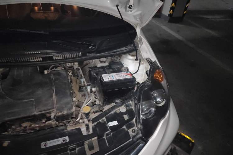 Used BYD F0 2015 1.0L AMT XuanKu Model Engine Bay Left