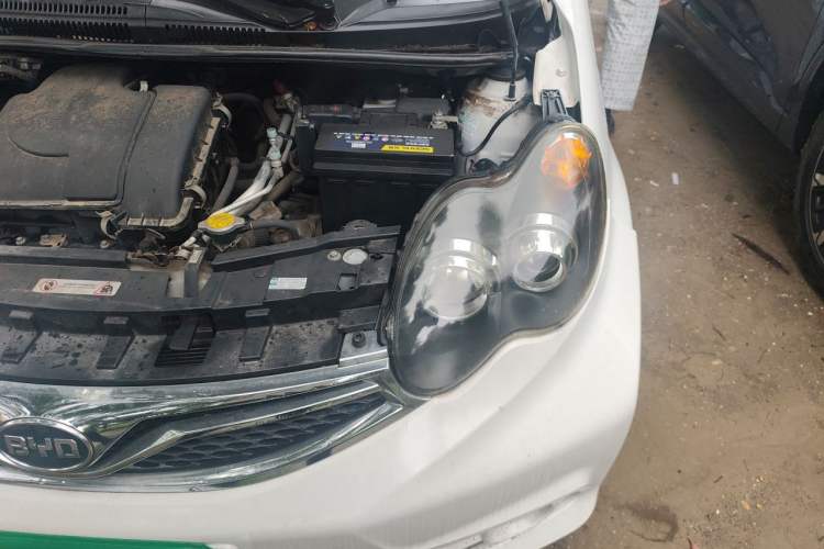 Used BYD F0 2015 1.0L AMT XuanKu Model Engine Bay Left