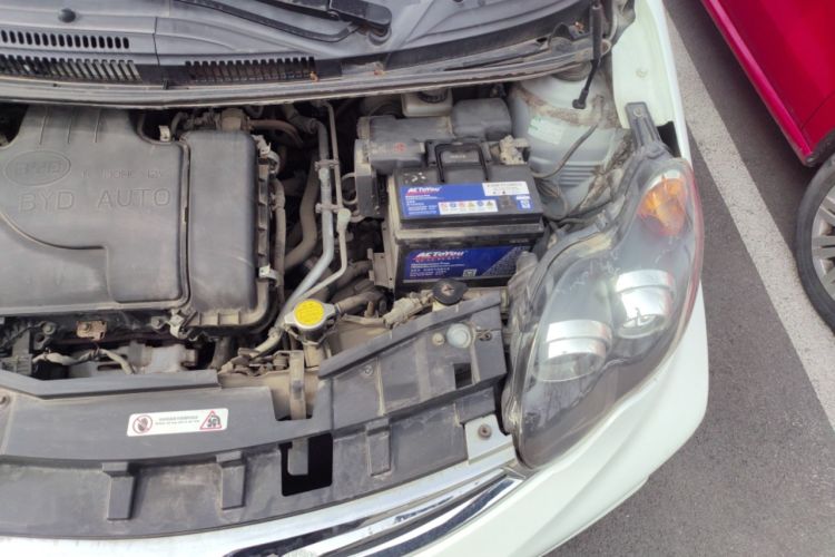 Used BYD F0 2015 1.0L AMT XuanKu Model Engine Bay Left