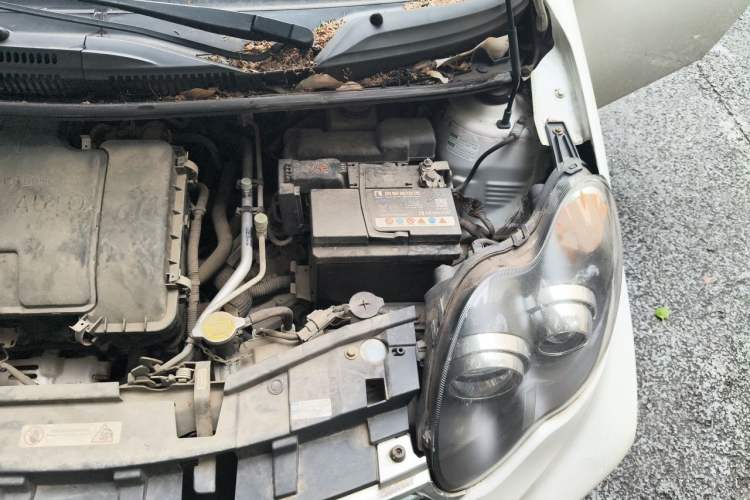 Used BYD F0 2015 1.0L AMT XuanKu Model Engine Bay Left