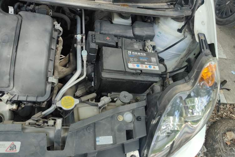 Used BYD F0 2015 1.0L AMT XuanKu Model Engine Bay Left