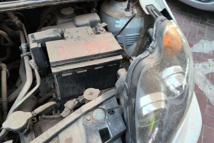 Used BYD F0 2015 1.0L AMT XuanKu Model Engine Bay Left