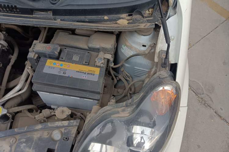 Used BYD F0 2015 1.0L AMT XuanKu Model Engine Bay Left