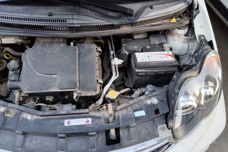Used BYD F0 2015 1.0L AMT XuanKu Model Engine Bay Left