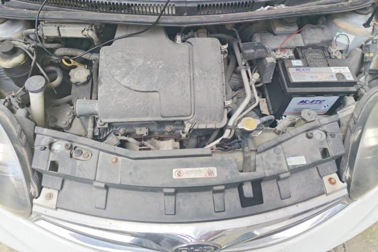 Used BYD F0 2015 1.0L AMT XuanKu Model Engine Bay