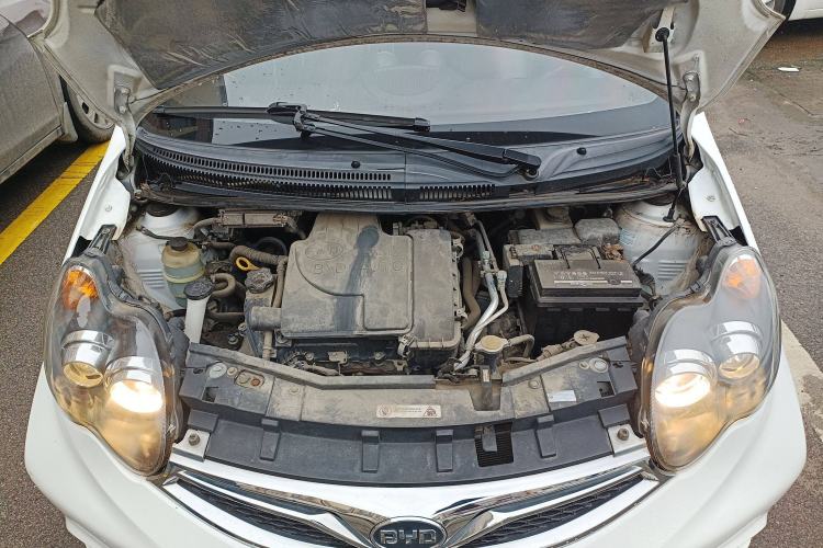 Used BYD F0 2015 1.0L AMT XuanKu Model Engine Bay