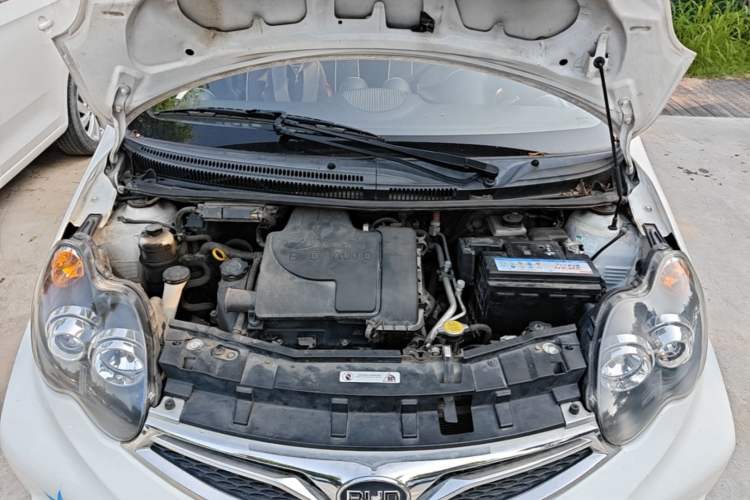 Used BYD F0 2015 1.0L AMT XuanKu Model Engine Bay