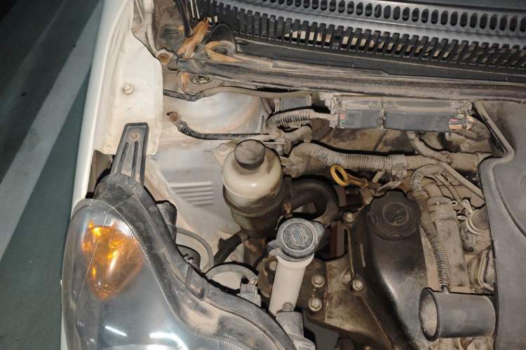 Used BYD F0 2015 1.0L AMT Joyful Cool Model Engine Bay Right