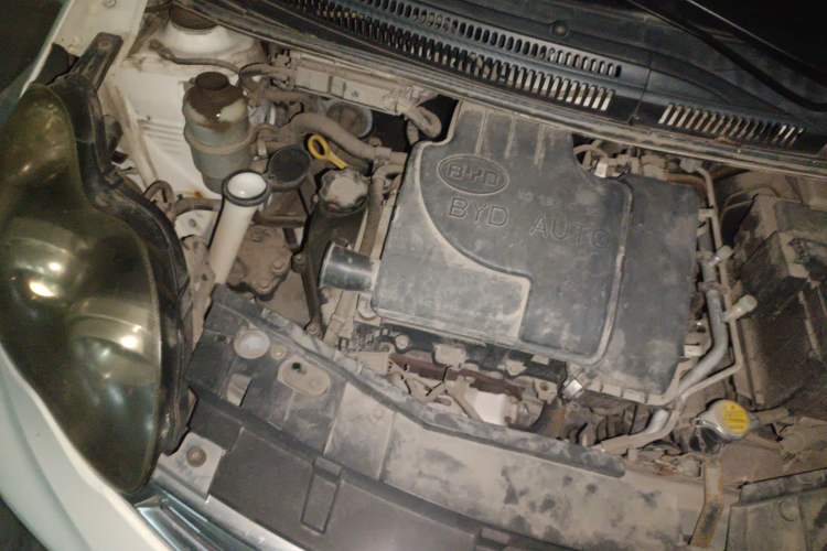 Used BYD F0 2015 1.0L AMT XuanKu Model Engine Bay Right