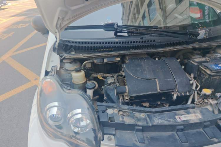 Used BYD F0 2015 1.0L AMT XuanKu Model Engine Bay Right