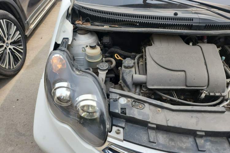 Used BYD F0 2015 1.0L XuanKu Model Engine Bay Right